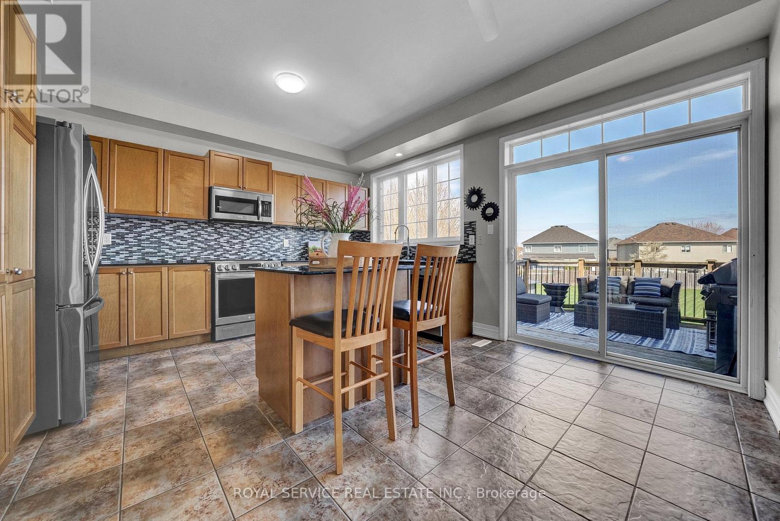 35 Alldread Crescent, Clarington, Ontario  L1B 0C2 - Photo 18 - E13033656