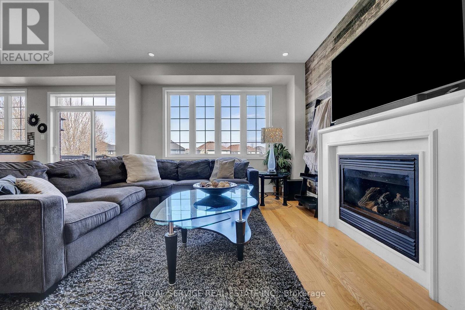 35 Alldread Crescent, Clarington, Ontario  L1B 0C2 - Photo 7 - E13033656