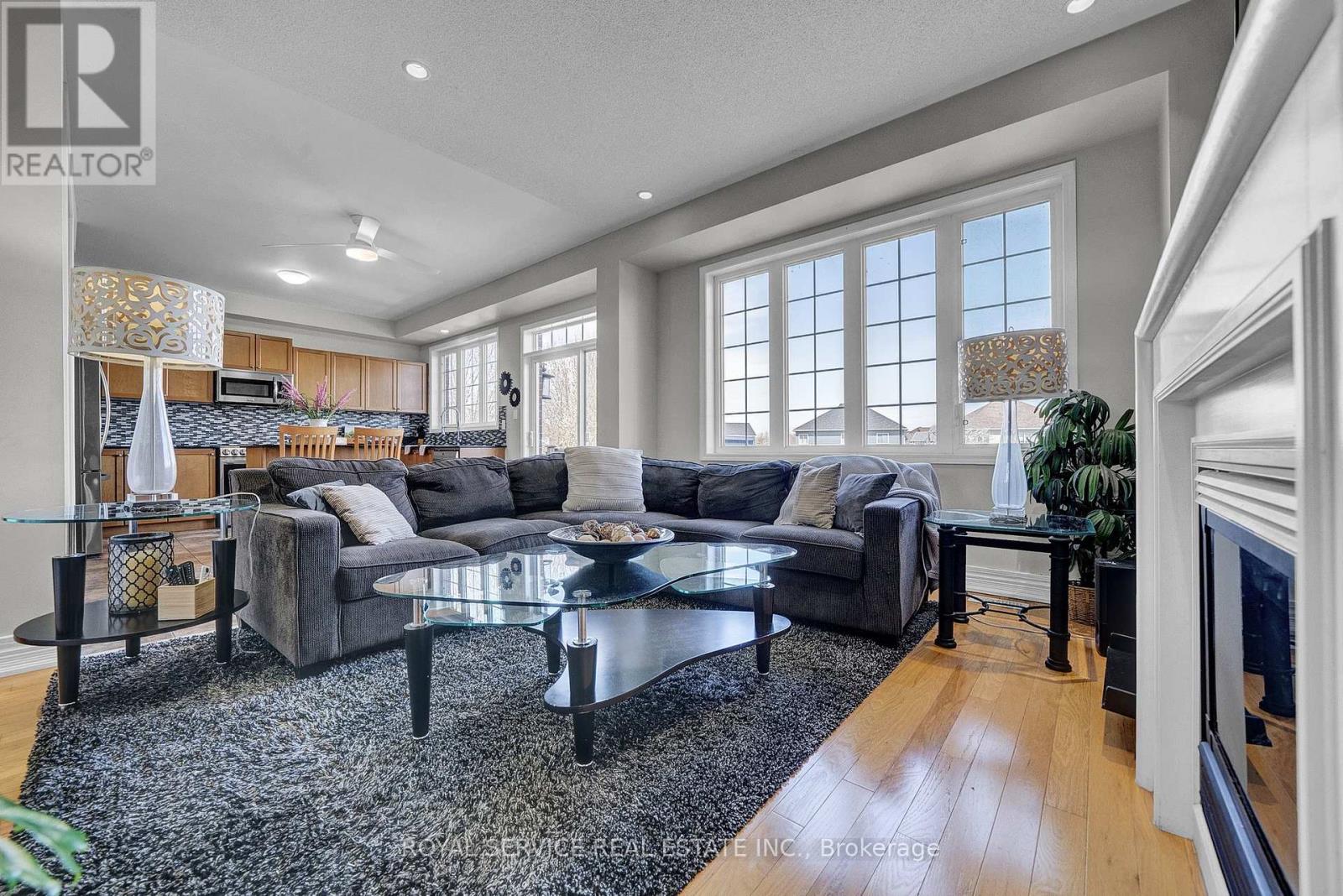 35 Alldread Crescent, Clarington, Ontario  L1B 0C2 - Photo 8 - E13033656