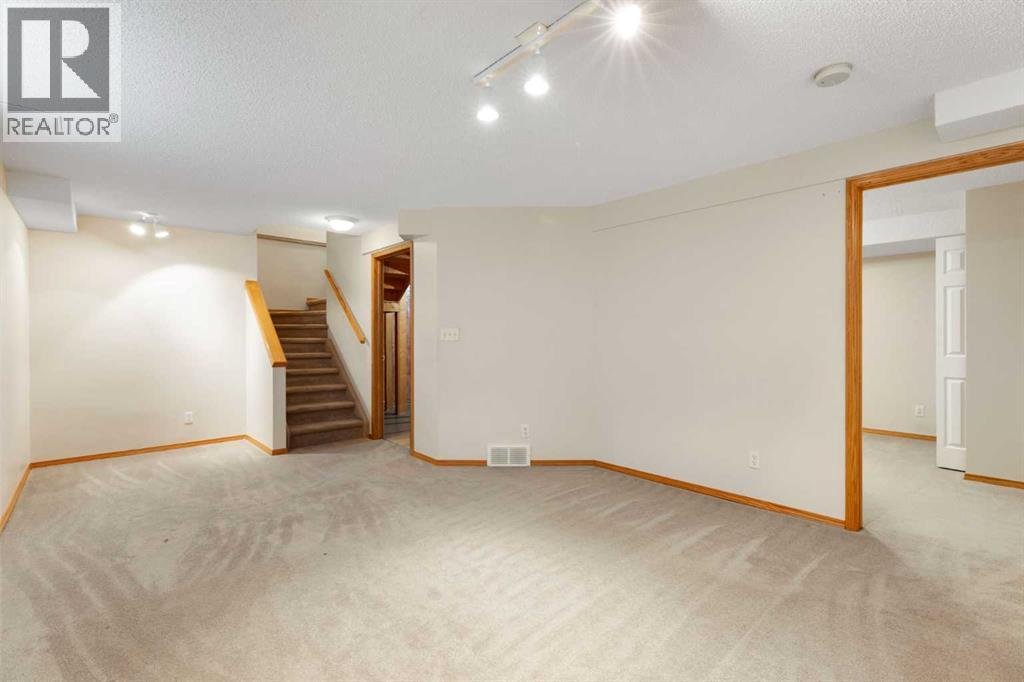 205 Scotia Point NW, Calgary, Alberta  T3L 2B1 - Photo 30 - A2301193