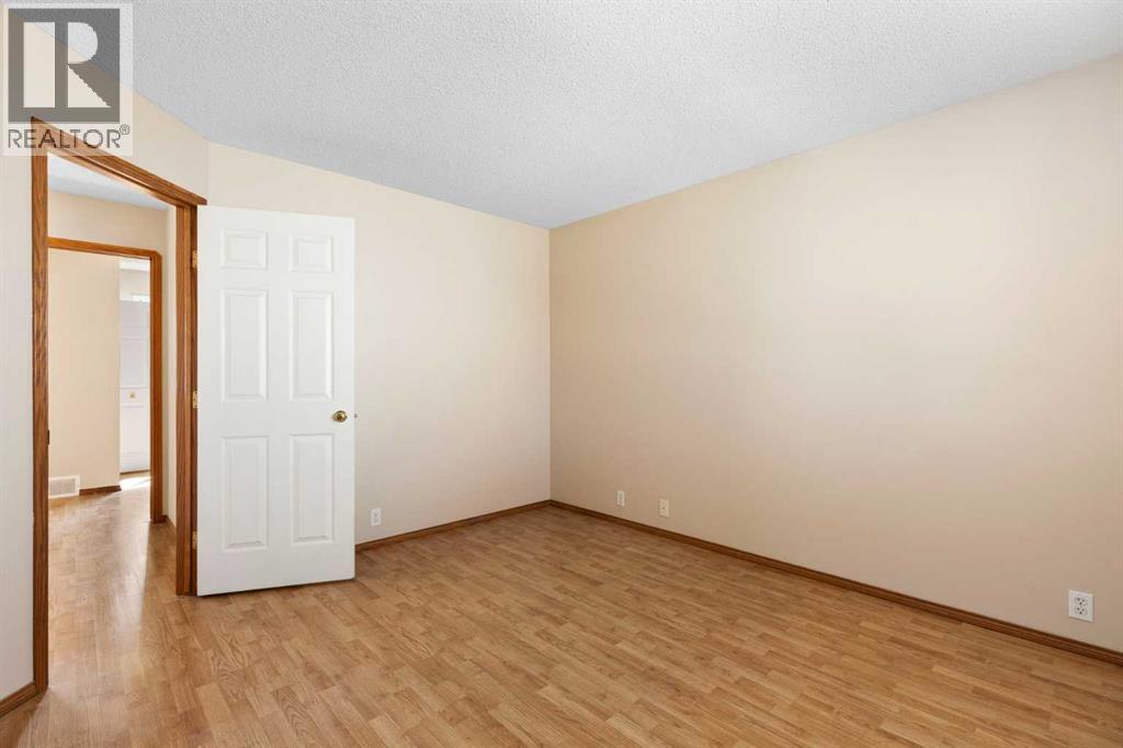 205 Scotia Point NW, Calgary, Alberta  T3L 2B1 - Photo 23 - A2301193