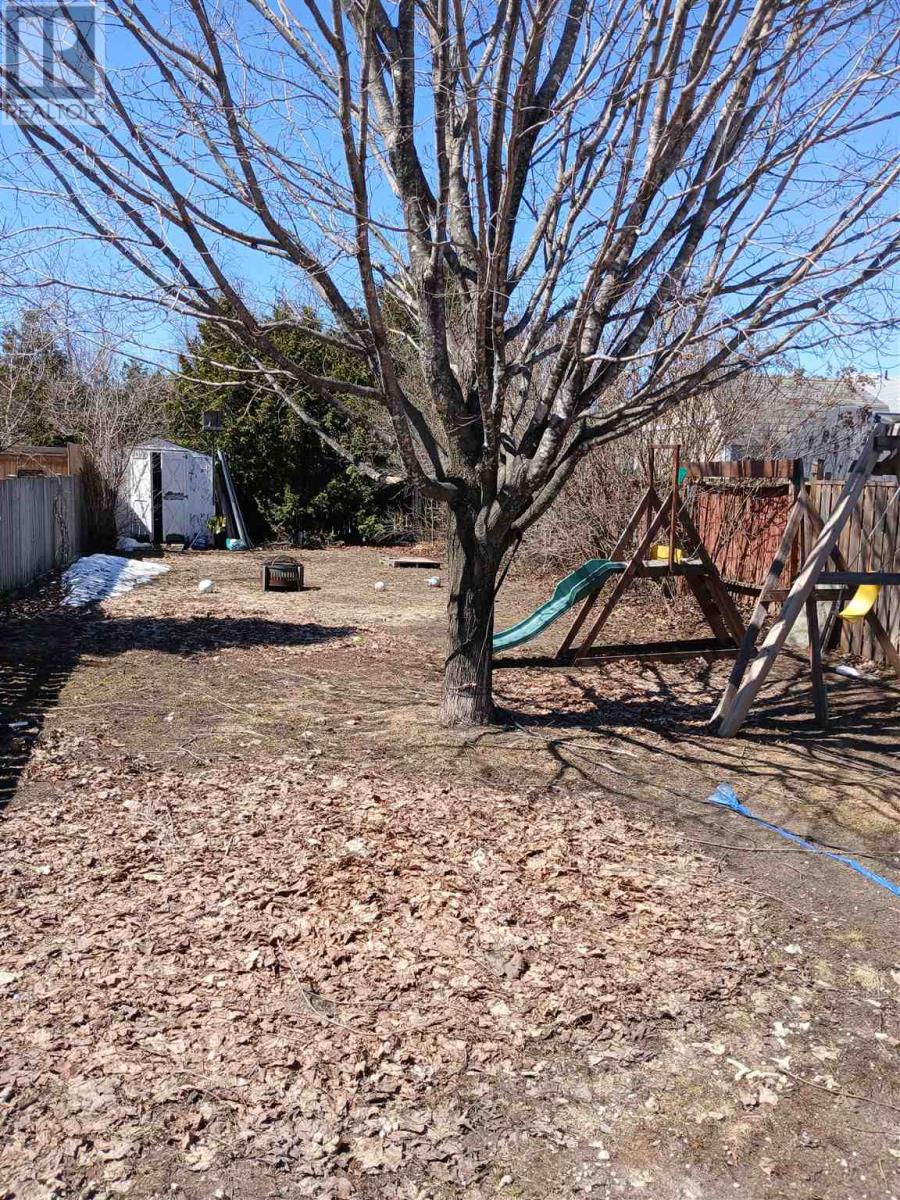 125 Laurier Rd, Elliot Lake, Ontario  P5A 2V1 - Photo 23 - SM260558