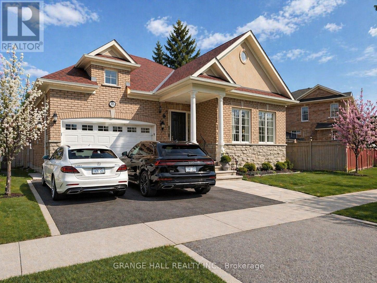 203 STARLING BOULEVARD, Vaughan, Ontario