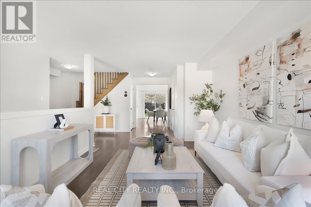 26 CRAFTER CRESCENT, Hamilton, Ontario