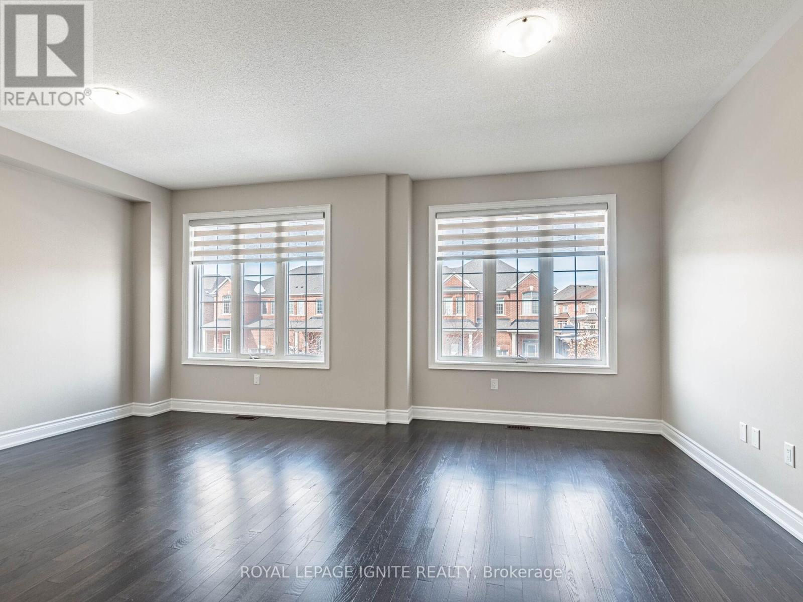 15 Temple Manor Road, Brampton, Ontario  L6Y 6C4 - Photo 10 - W12844112