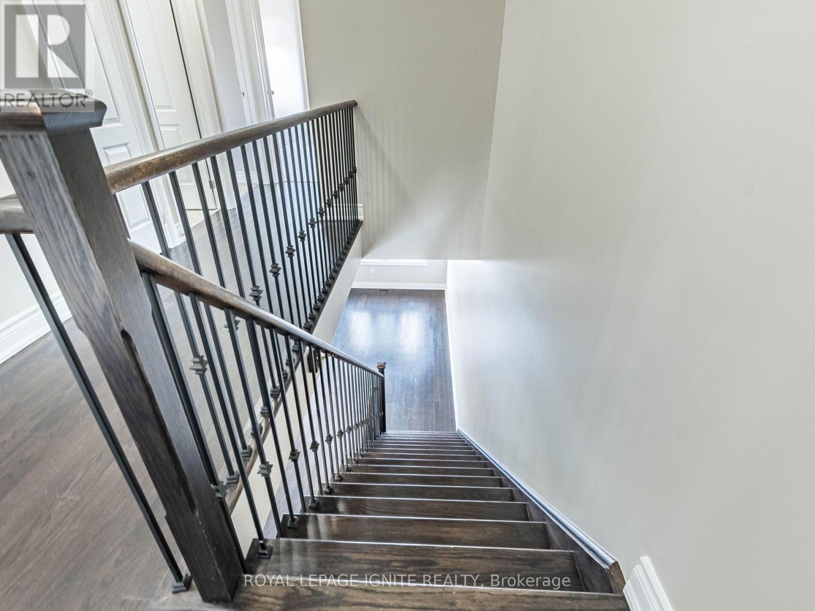 15 Temple Manor Road, Brampton, Ontario  L6Y 6C4 - Photo 32 - W12844112