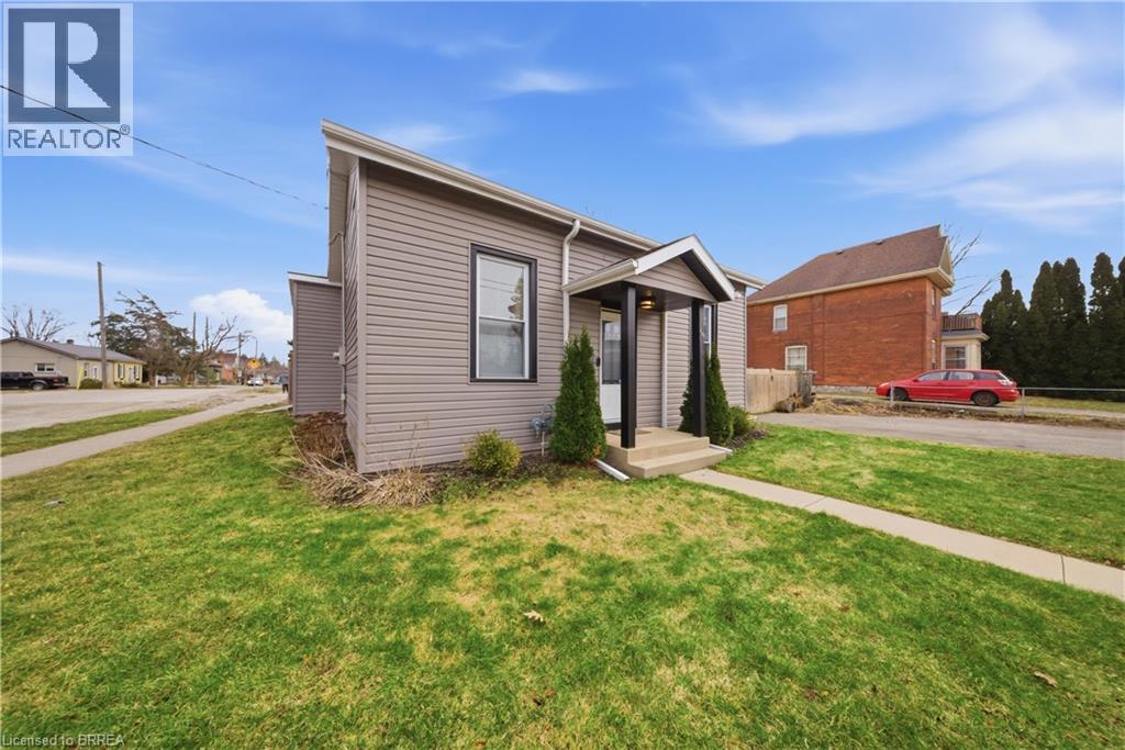 64 Richardson Street, Brantford, Ontario  N3T 1J1 - Photo 2 - 40814862