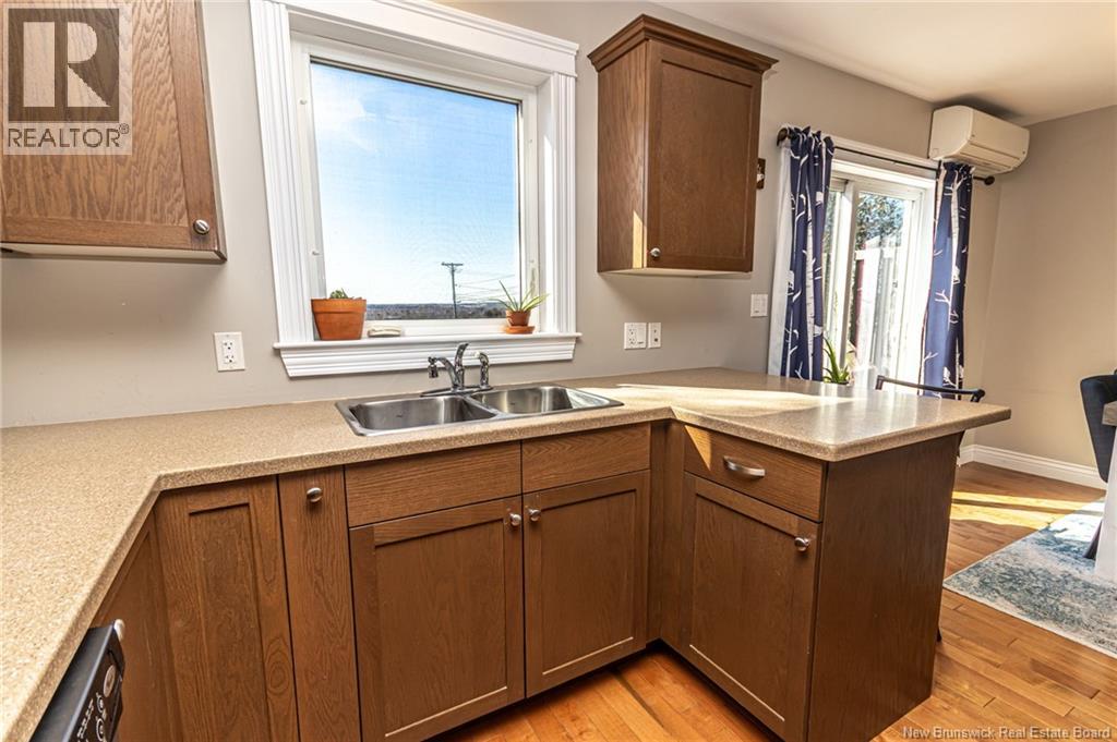 16 Brownstone Lane, Fredericton, New Brunswick  E3A 9G3 - Photo 6 - NB137477