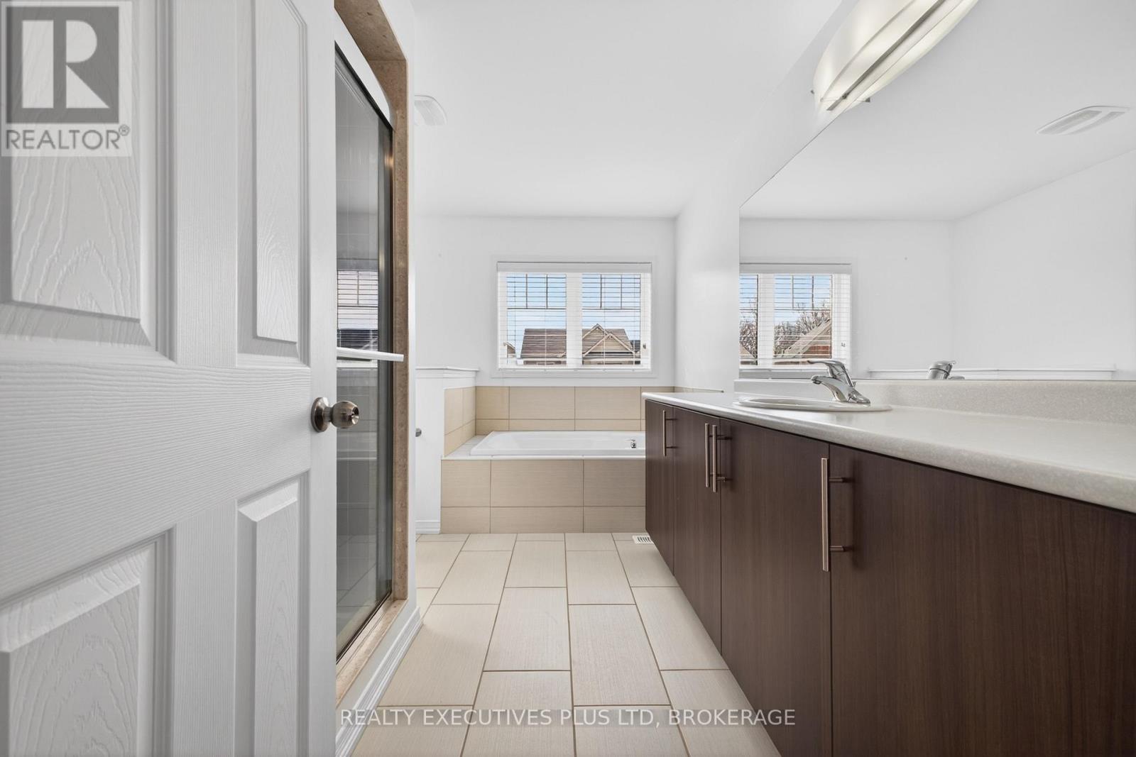 7829 Buckeye Crescent, Niagara Falls, Ontario  L2H 0P1 - Photo 28 - X13025910