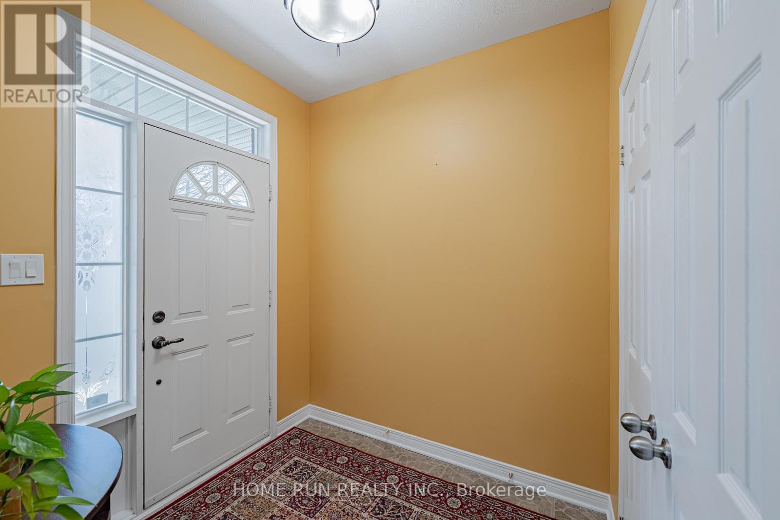 5 Thunderbird Crescent, Ottawa, Ontario  K2M 2H4 - Photo 3 - X13033646