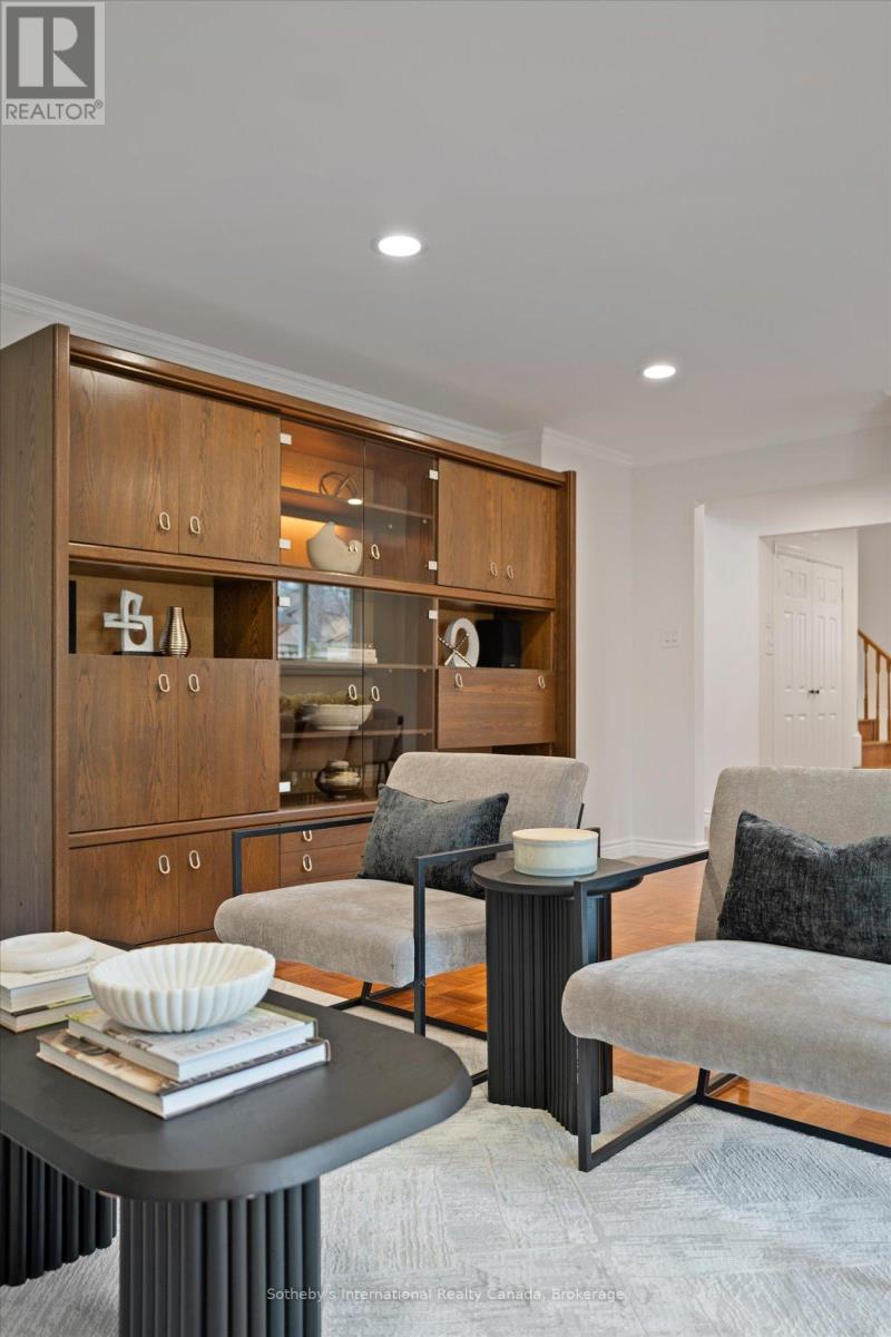 1248 Landfair Crescent, Oakville, Ontario  L6H 2N3 - Photo 10 - W13033728