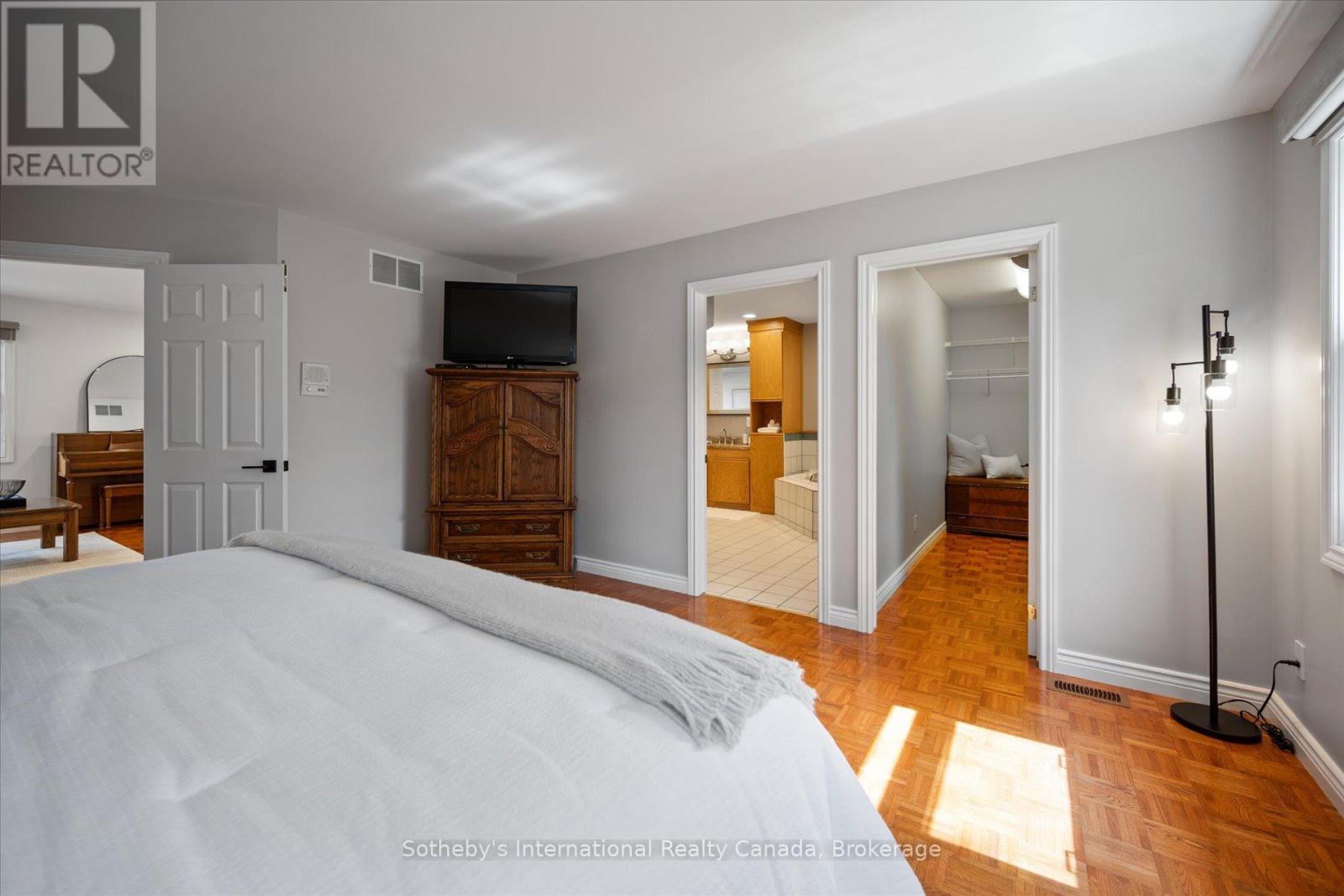 1248 Landfair Crescent, Oakville, Ontario  L6H 2N3 - Photo 30 - W13033728