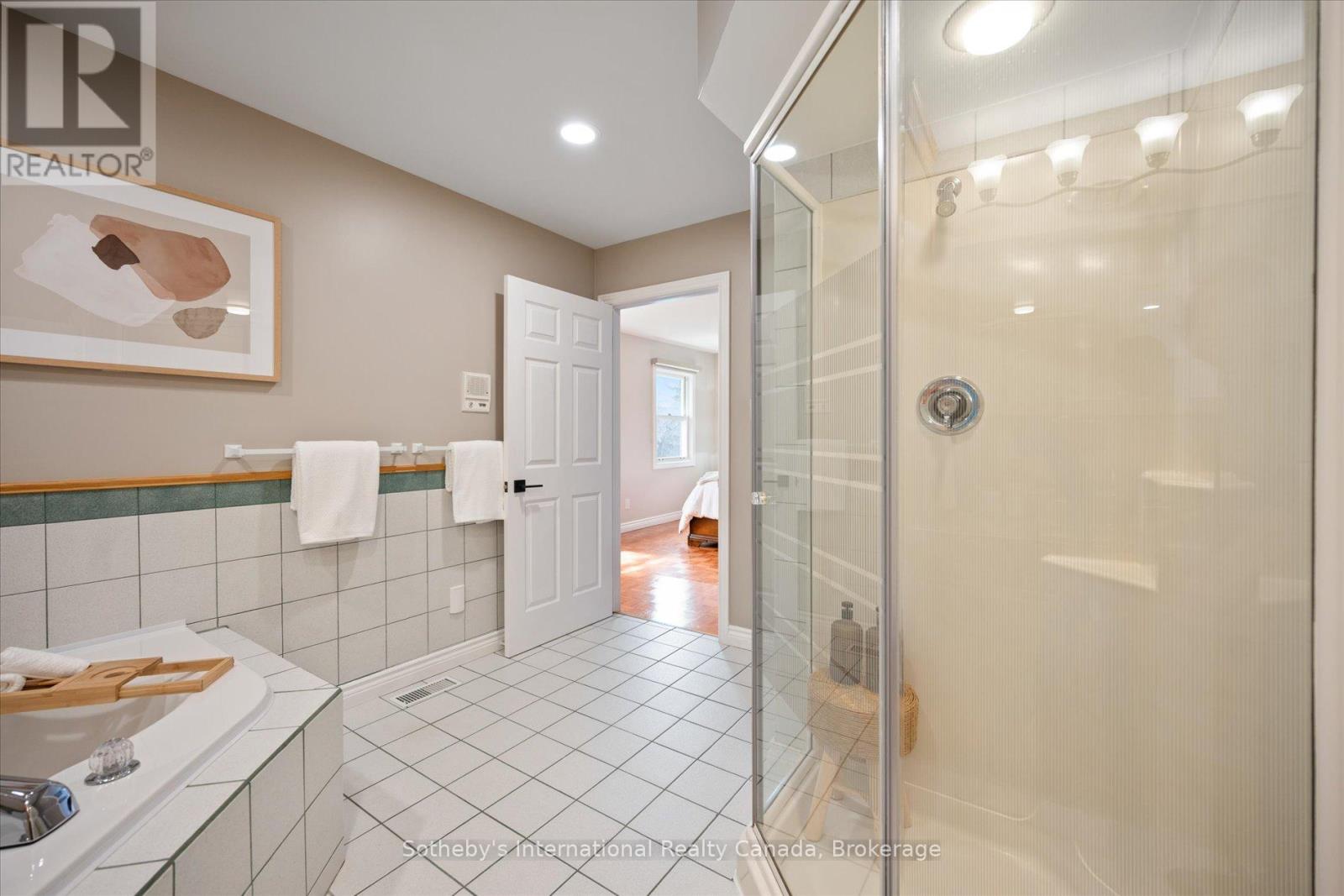 1248 Landfair Crescent, Oakville, Ontario  L6H 2N3 - Photo 32 - W13033728