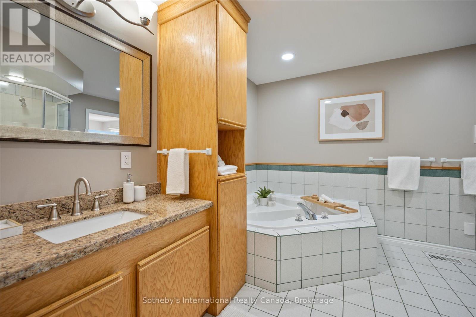 1248 Landfair Crescent, Oakville, Ontario  L6H 2N3 - Photo 33 - W13033728