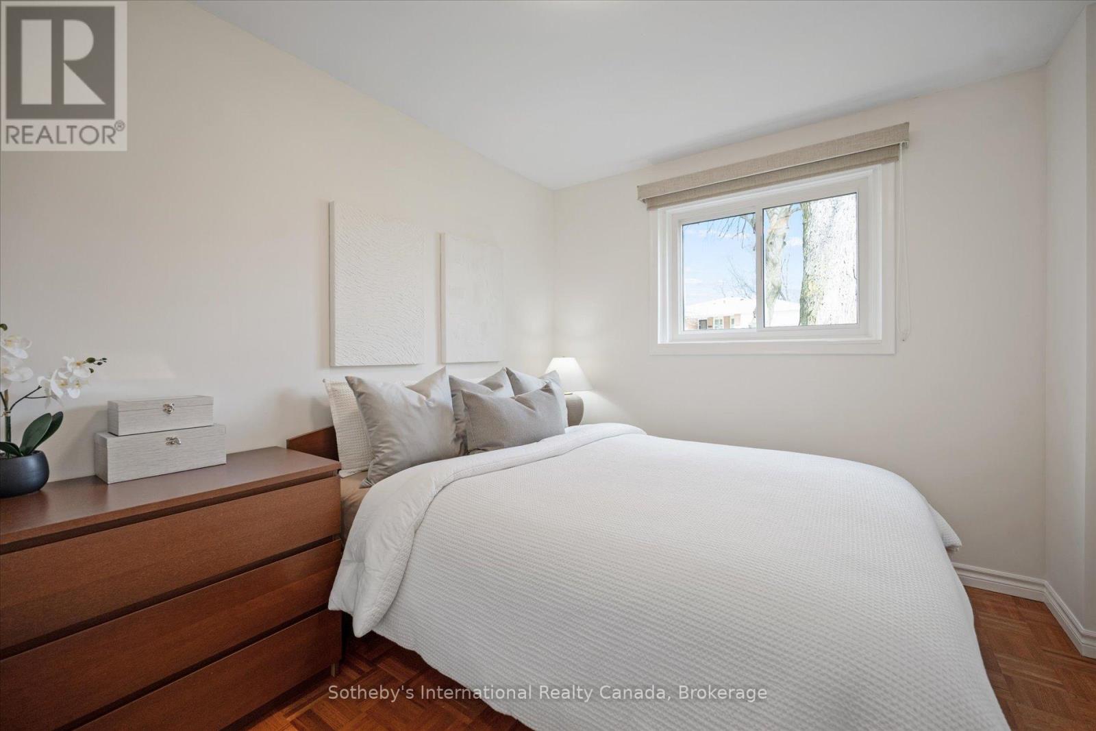 1248 Landfair Crescent, Oakville, Ontario  L6H 2N3 - Photo 40 - W13033728