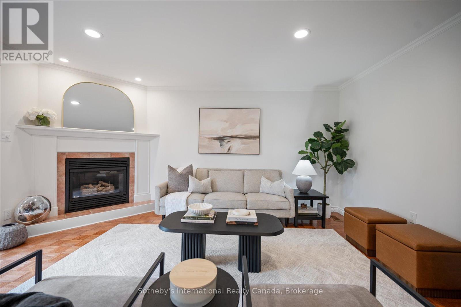 1248 Landfair Crescent, Oakville, Ontario  L6H 2N3 - Photo 7 - W13033728