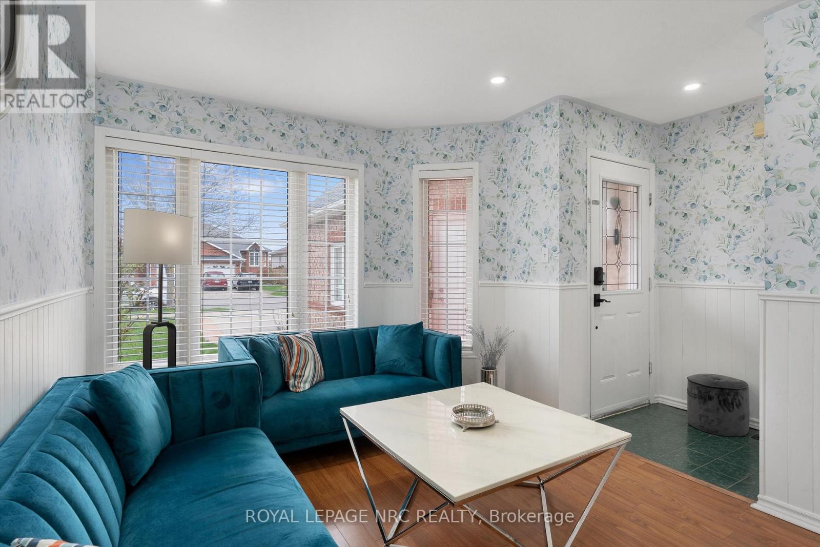 147 St. Lawrence Drive, Welland, Ontario  L3C 7H6 - Photo 6 - X13033704