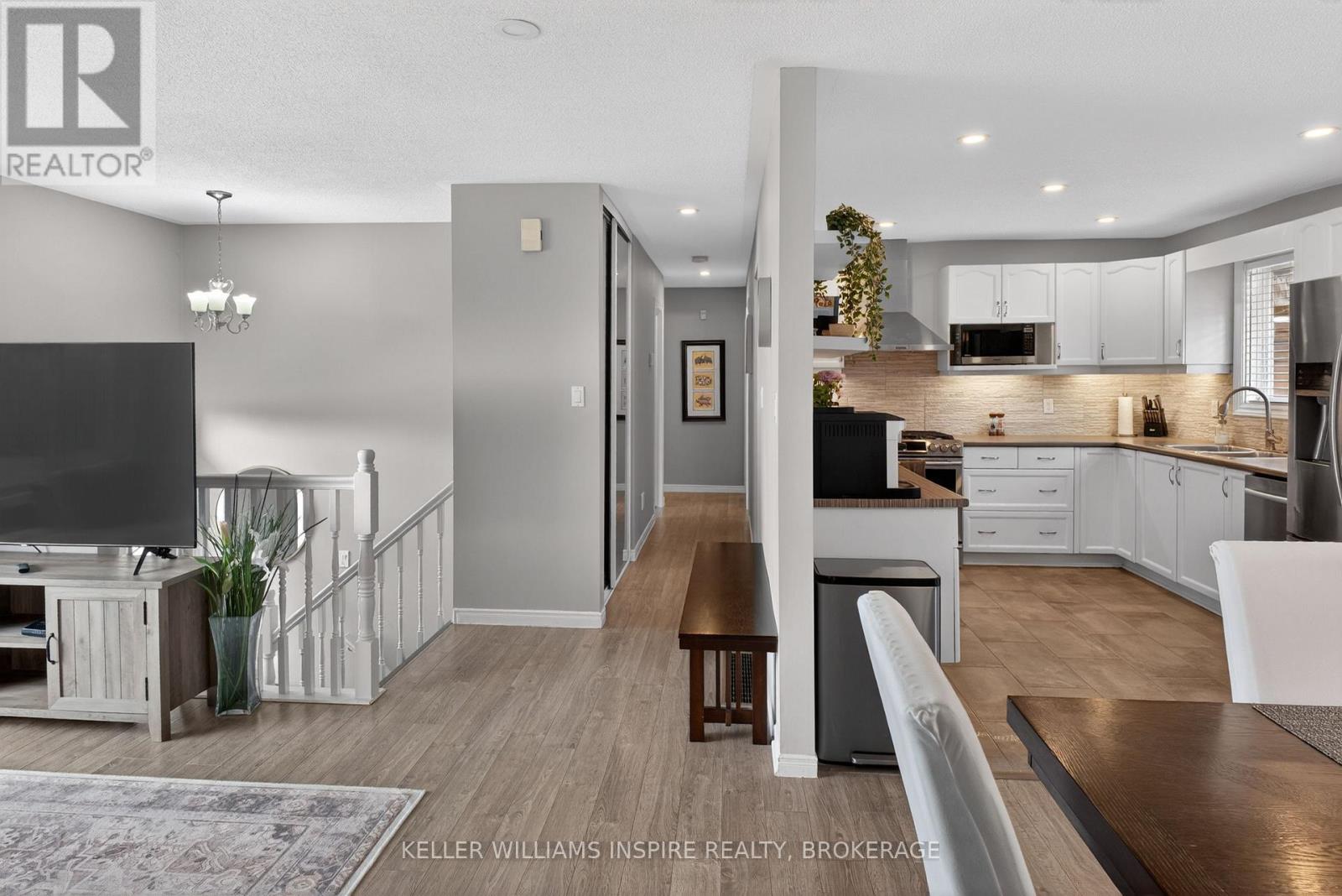 120 North Murray Street, Quinte West, Ontario  K8V 6R2 - Photo 4 - X13033742