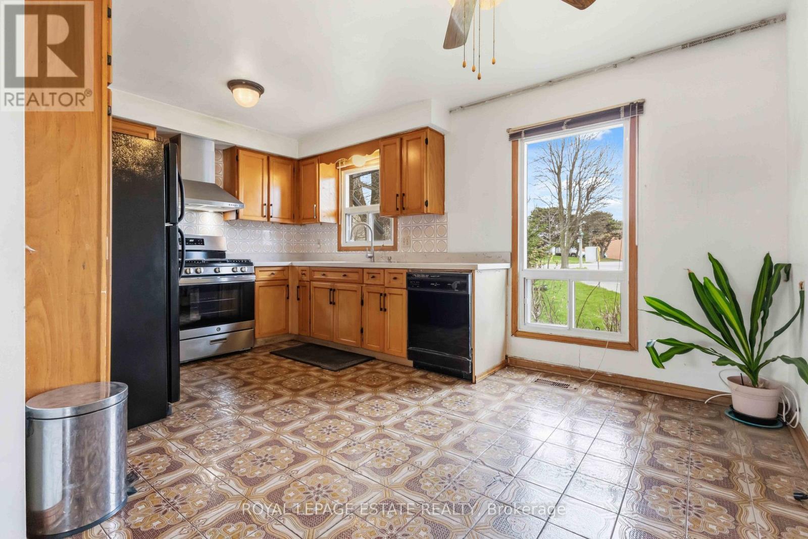 20 Davidson Avenue, Toronto, Ontario  M1K 1C3 - Photo 18 - E13033652