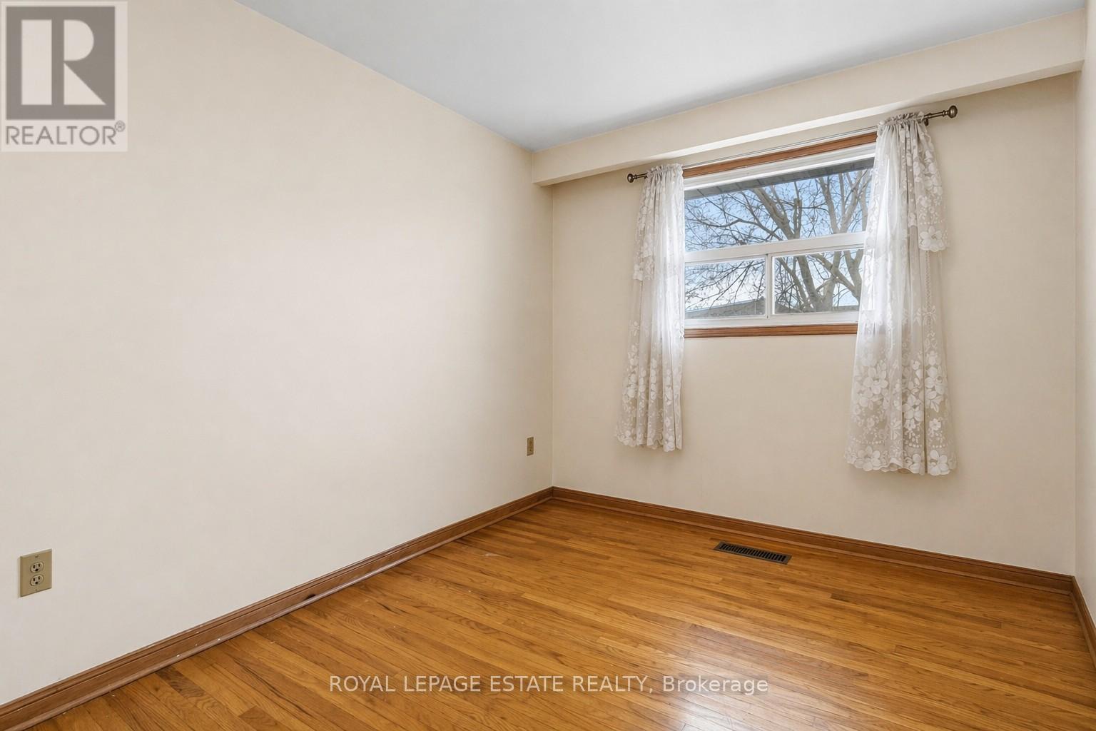 20 Davidson Avenue, Toronto, Ontario  M1K 1C3 - Photo 24 - E13033652