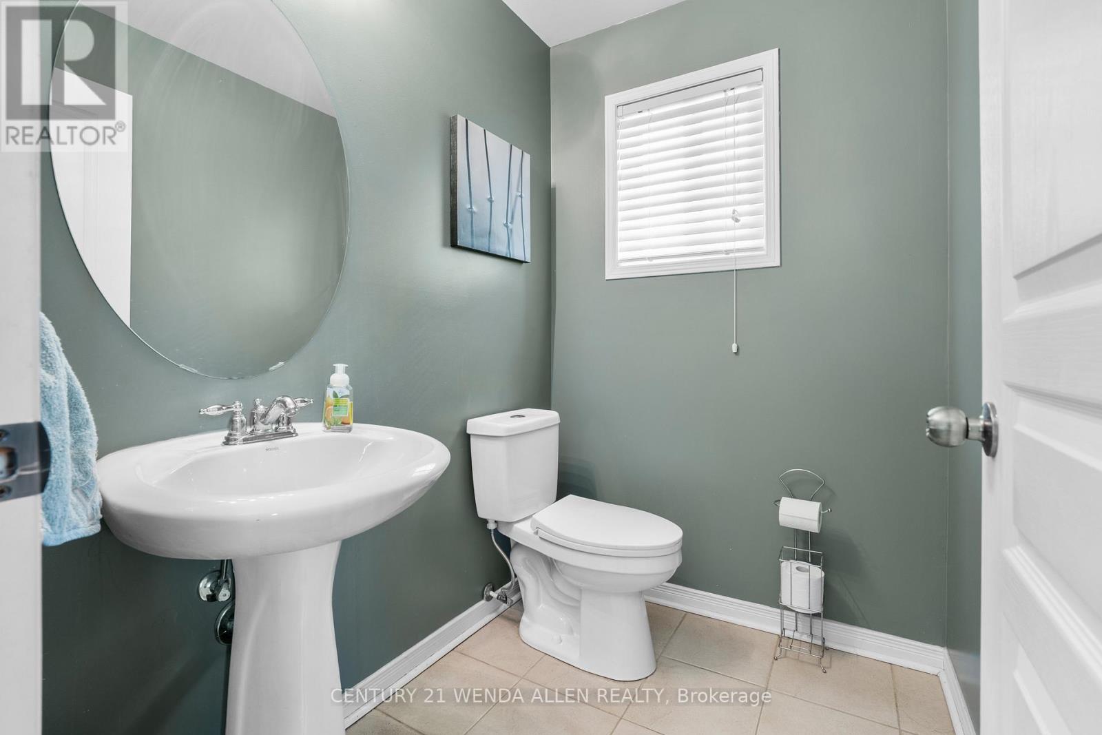 566 Oldman Road, Oshawa, Ontario  L1K 2V9 - Photo 7 - E13033686