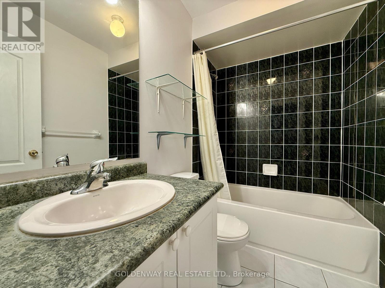 121 Mike Myers Drive, Toronto, Ontario  M1P 5G4 - Photo 13 - E13033738