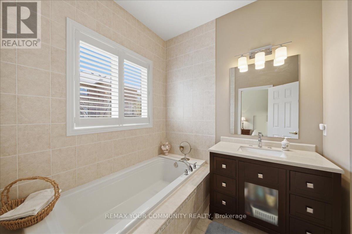 51 Tonner Crescent, Aurora, Ontario  L4G 0G6 - Photo 23 - N13033676