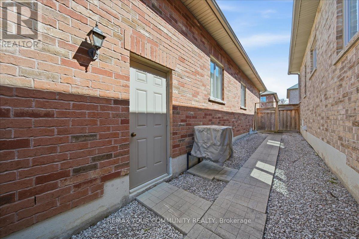 51 Tonner Crescent, Aurora, Ontario  L4G 0G6 - Photo 46 - N13033676