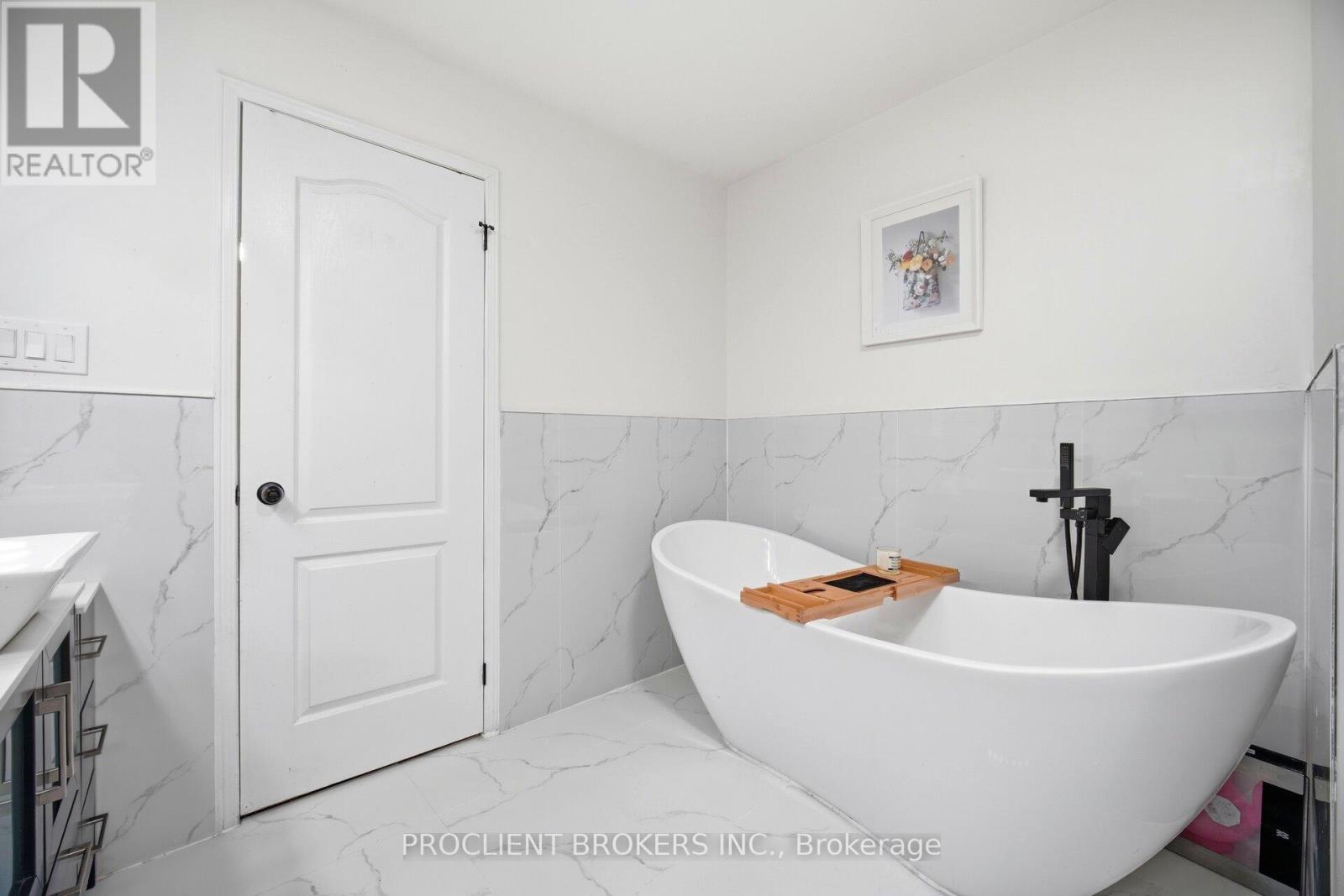 459 Pettit Trail, Milton, Ontario  L9T 6N9 - Photo 35 - W13033642