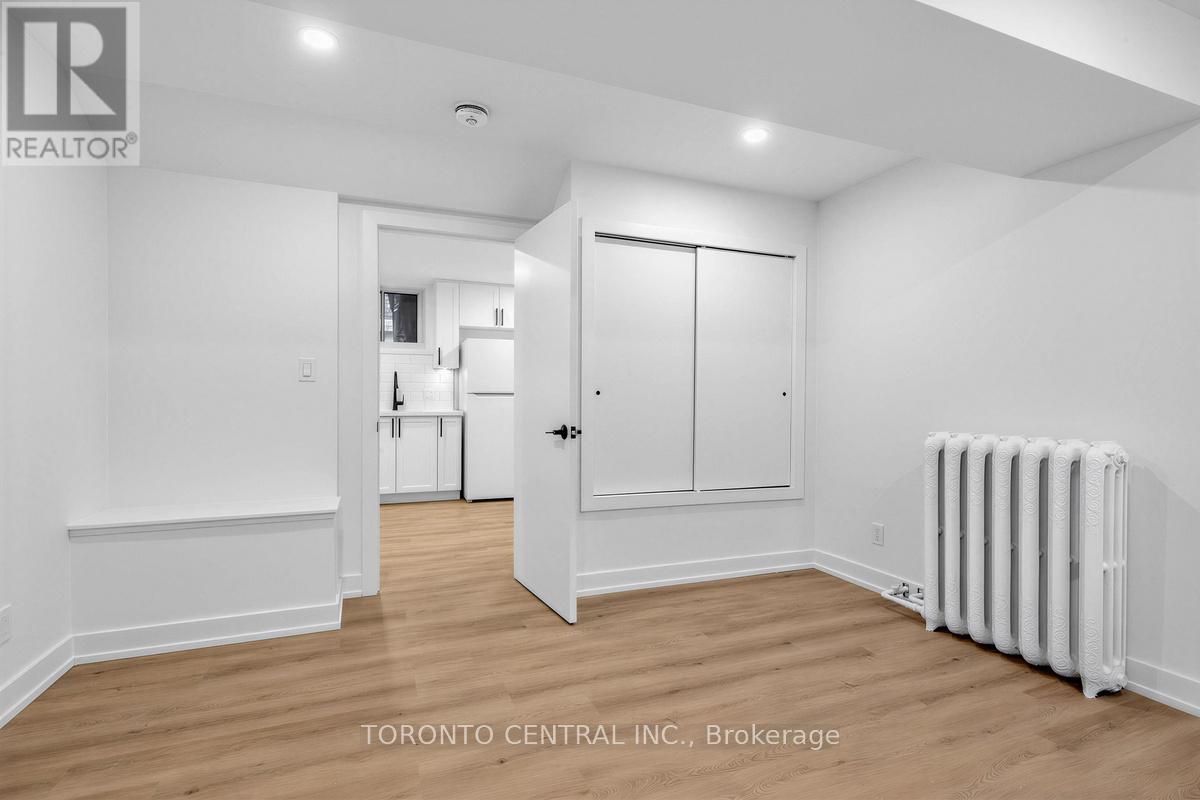 Basement - 171 Parkside Drive, Toronto, Ontario  M6R 2Y9 - Photo 12 - W13033662