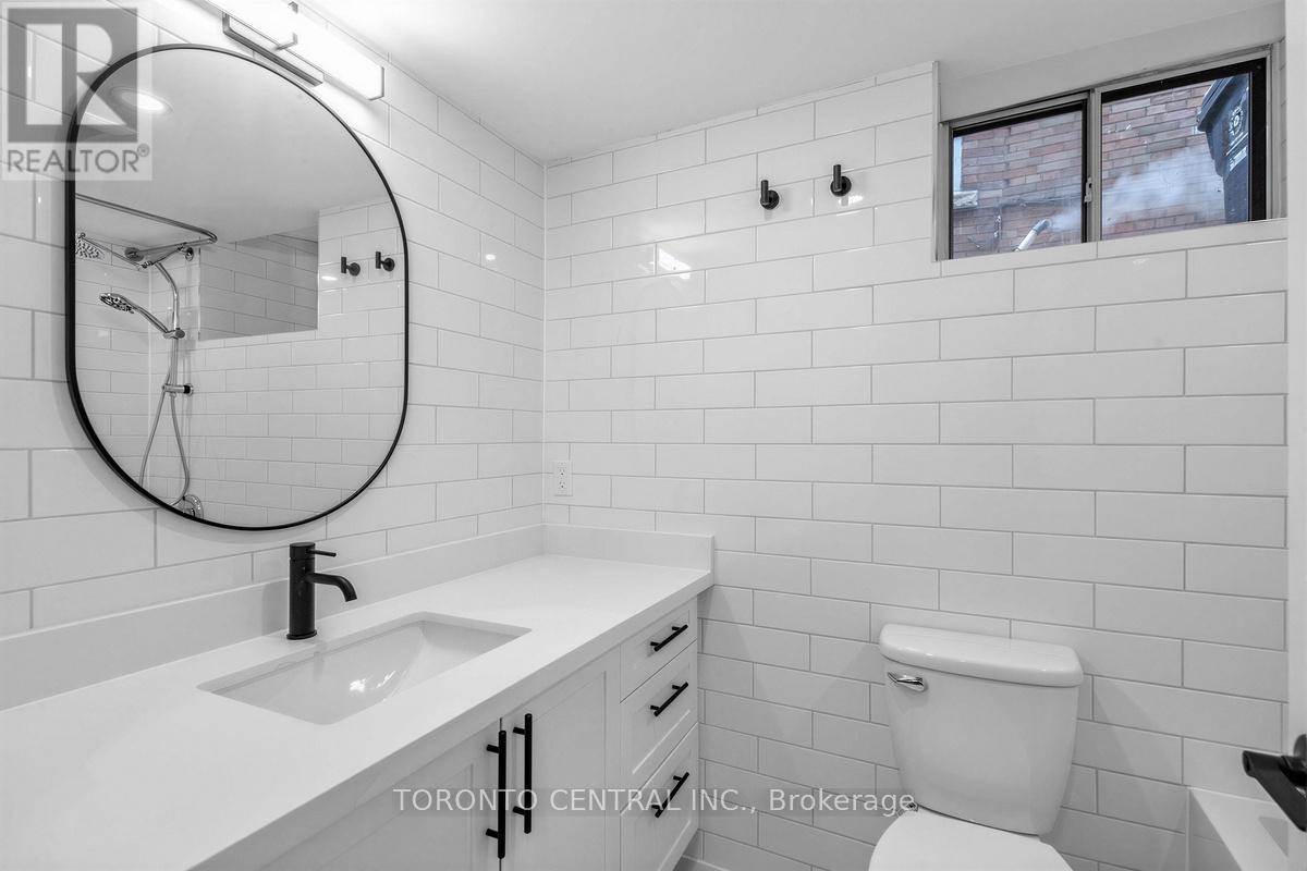 Basement - 171 Parkside Drive, Toronto, Ontario  M6R 2Y9 - Photo 16 - W13033662