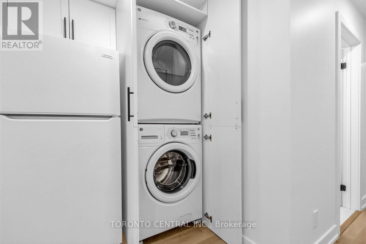 Basement - 171 Parkside Drive, Toronto, Ontario  M6R 2Y9 - Photo 17 - W13033662