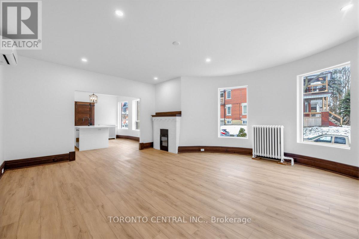 Main - 171 Parkside Drive, Toronto, Ontario  M6R 2Y9 - Photo 6 - W13033666