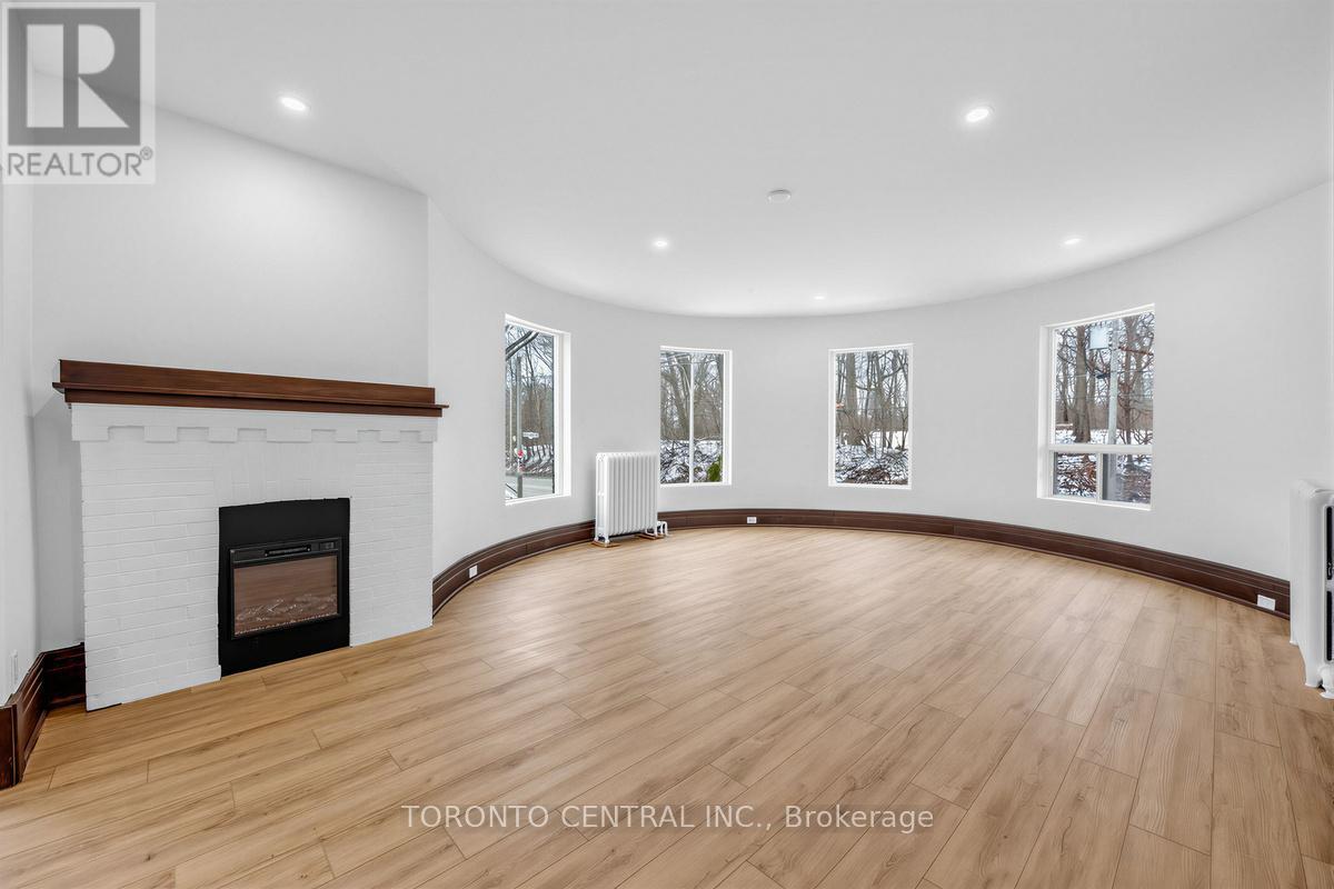 Main - 171 Parkside Drive, Toronto, Ontario  M6R 2Y9 - Photo 8 - W13033666