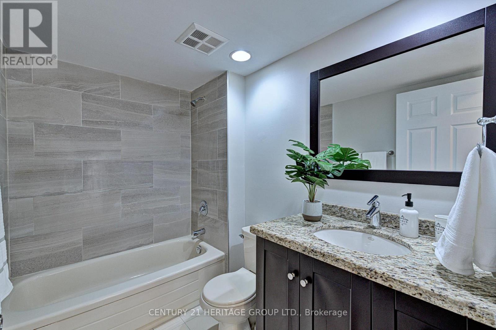 306 - 50 Eglinton Avenue W, Mississauga, Ontario  L5R 3P5 - Photo 12 - W13033710