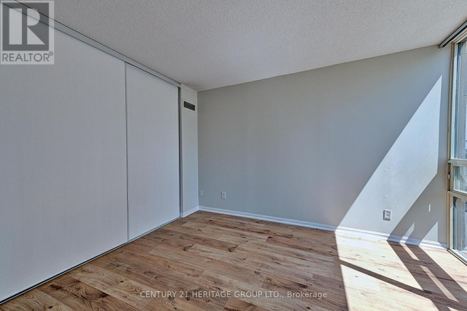 306 - 50 Eglinton Avenue W, Mississauga, Ontario  L5R 3P5 - Photo 15 - W13033710