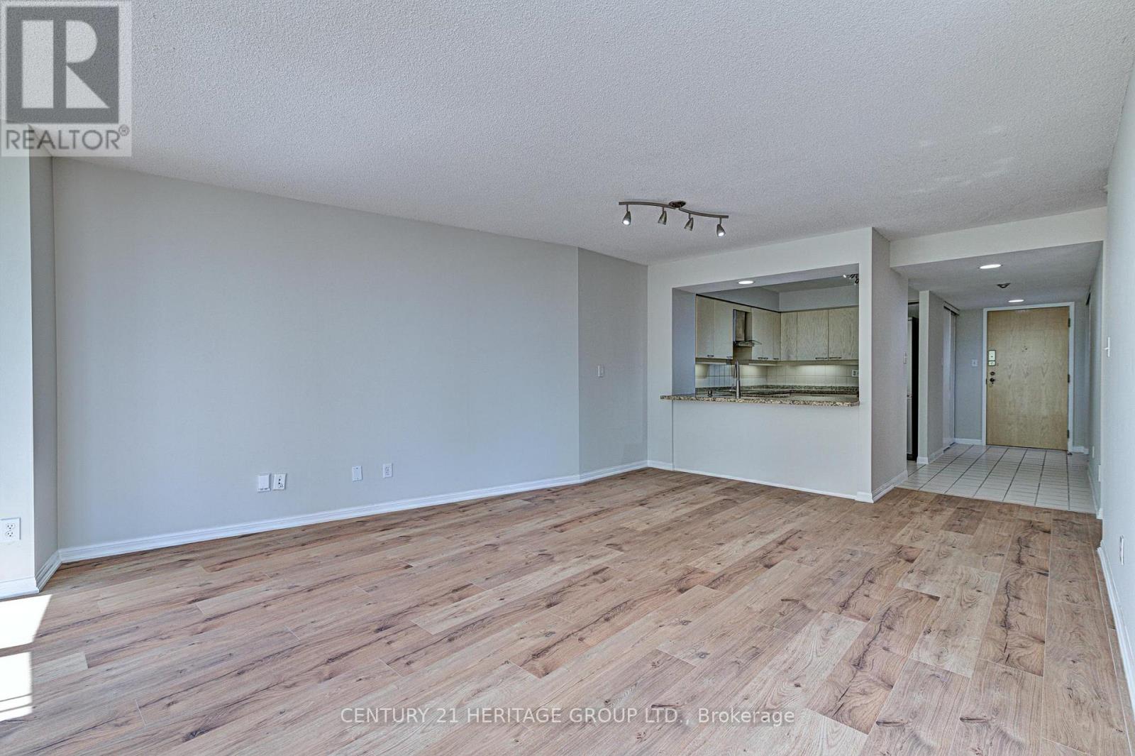 306 - 50 Eglinton Avenue W, Mississauga, Ontario  L5R 3P5 - Photo 5 - W13033710