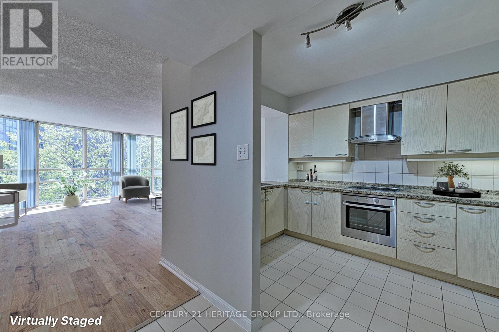 306 - 50 Eglinton Avenue W, Mississauga, Ontario  L5R 3P5 - Photo 7 - W13033710