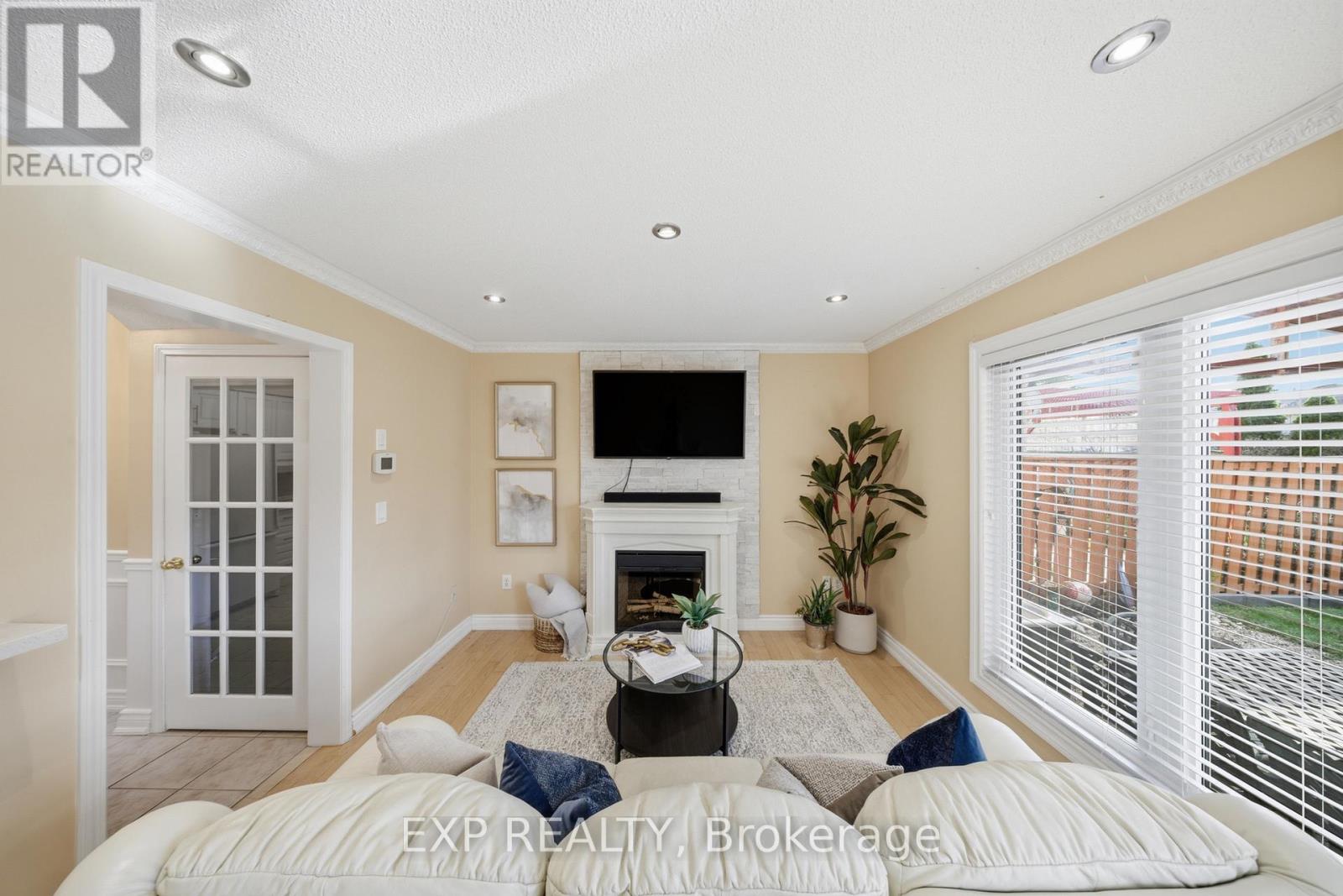 1386 Quest Circle, Mississauga, Ontario  L5N 8B5 - Photo 11 - W13033716