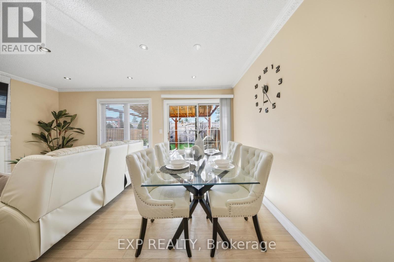 1386 Quest Circle, Mississauga, Ontario  L5N 8B5 - Photo 14 - W13033716