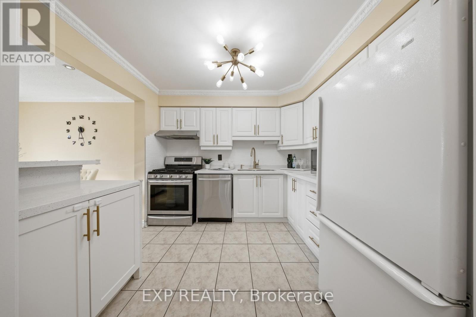 1386 Quest Circle, Mississauga, Ontario  L5N 8B5 - Photo 16 - W13033716