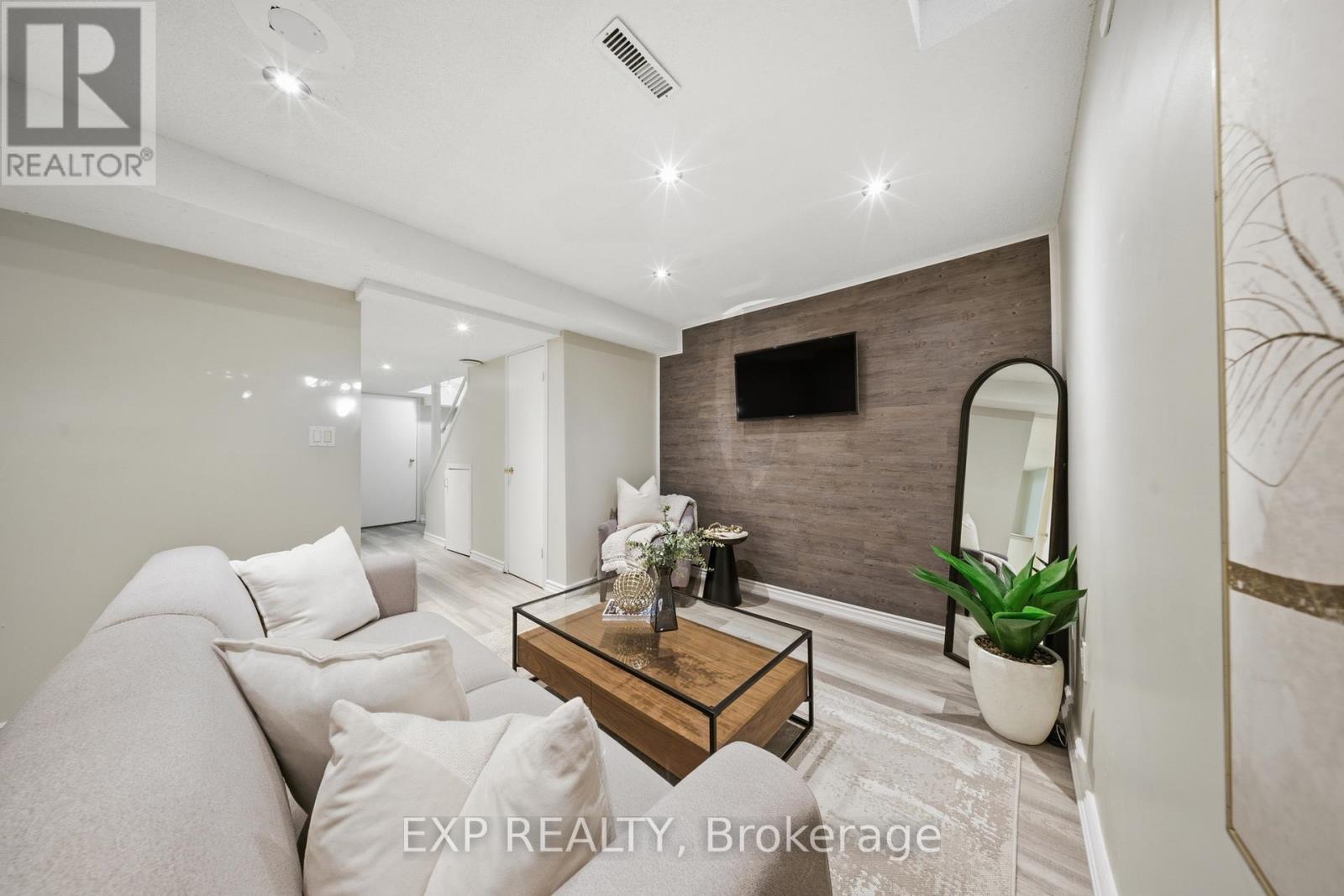 1386 Quest Circle, Mississauga, Ontario  L5N 8B5 - Photo 31 - W13033716