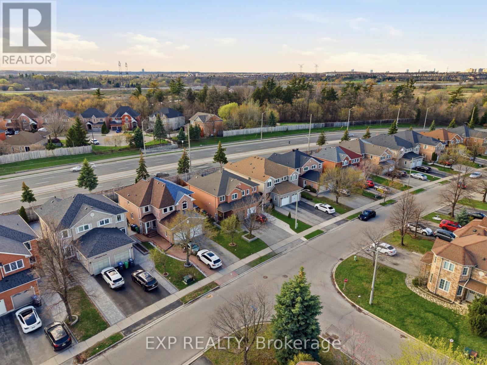 1386 Quest Circle, Mississauga, Ontario  L5N 8B5 - Photo 36 - W13033716