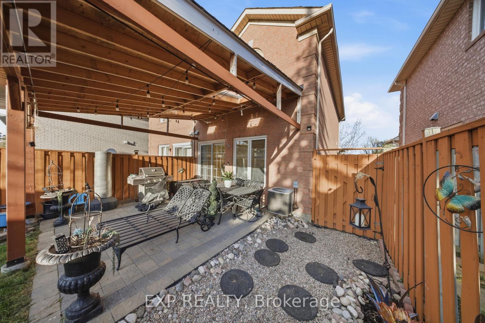 1386 Quest Circle, Mississauga, Ontario  L5N 8B5 - Photo 37 - W13033716