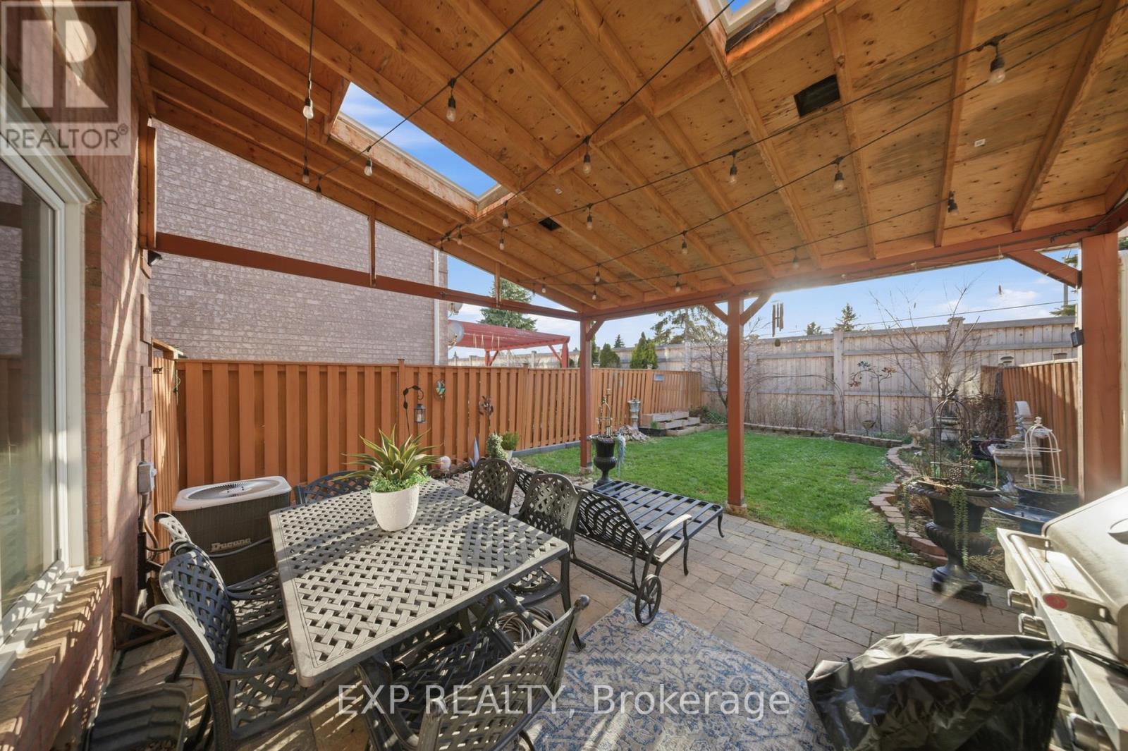 1386 Quest Circle, Mississauga, Ontario  L5N 8B5 - Photo 38 - W13033716