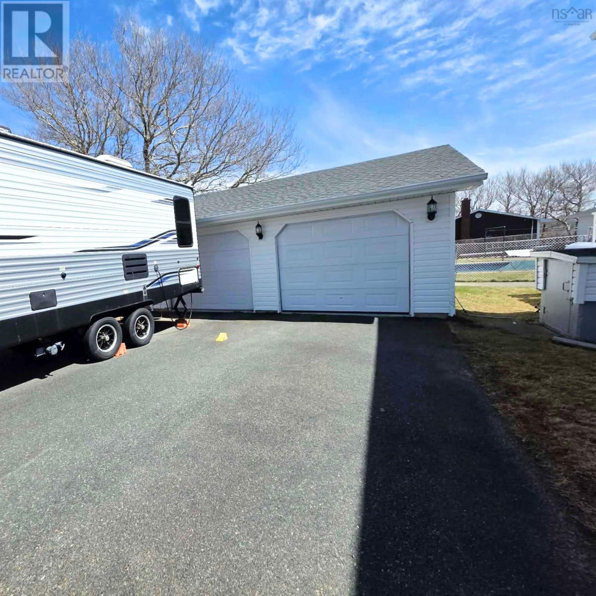 280 Convent Street, New Waterford, Nova Scotia  B1H 2Y9 - Photo 2 - 202608302