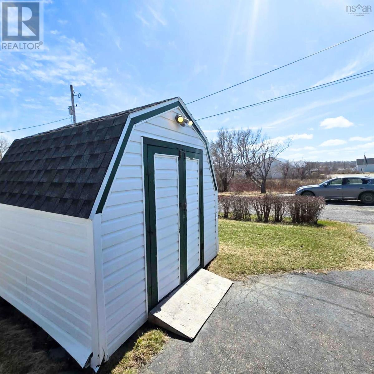 280 Convent Street, New Waterford, Nova Scotia  B1H 2Y9 - Photo 5 - 202608302