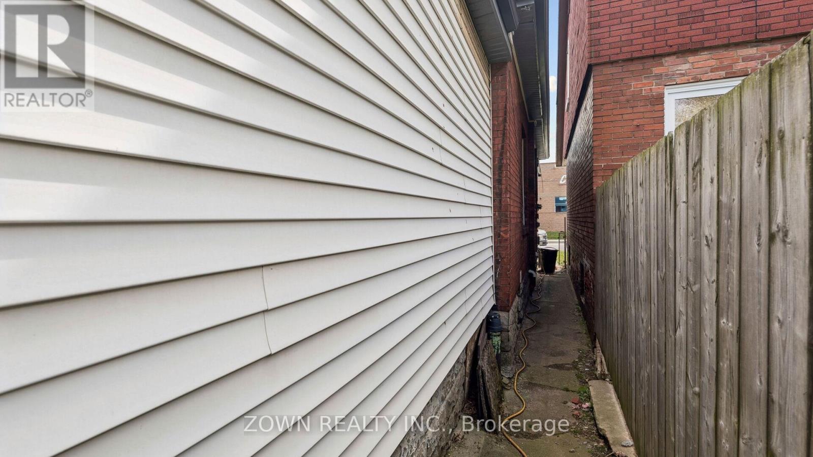 111 Hillyard Street, Hamilton, Ontario  L8L 6B5 - Photo 28 - X13033724