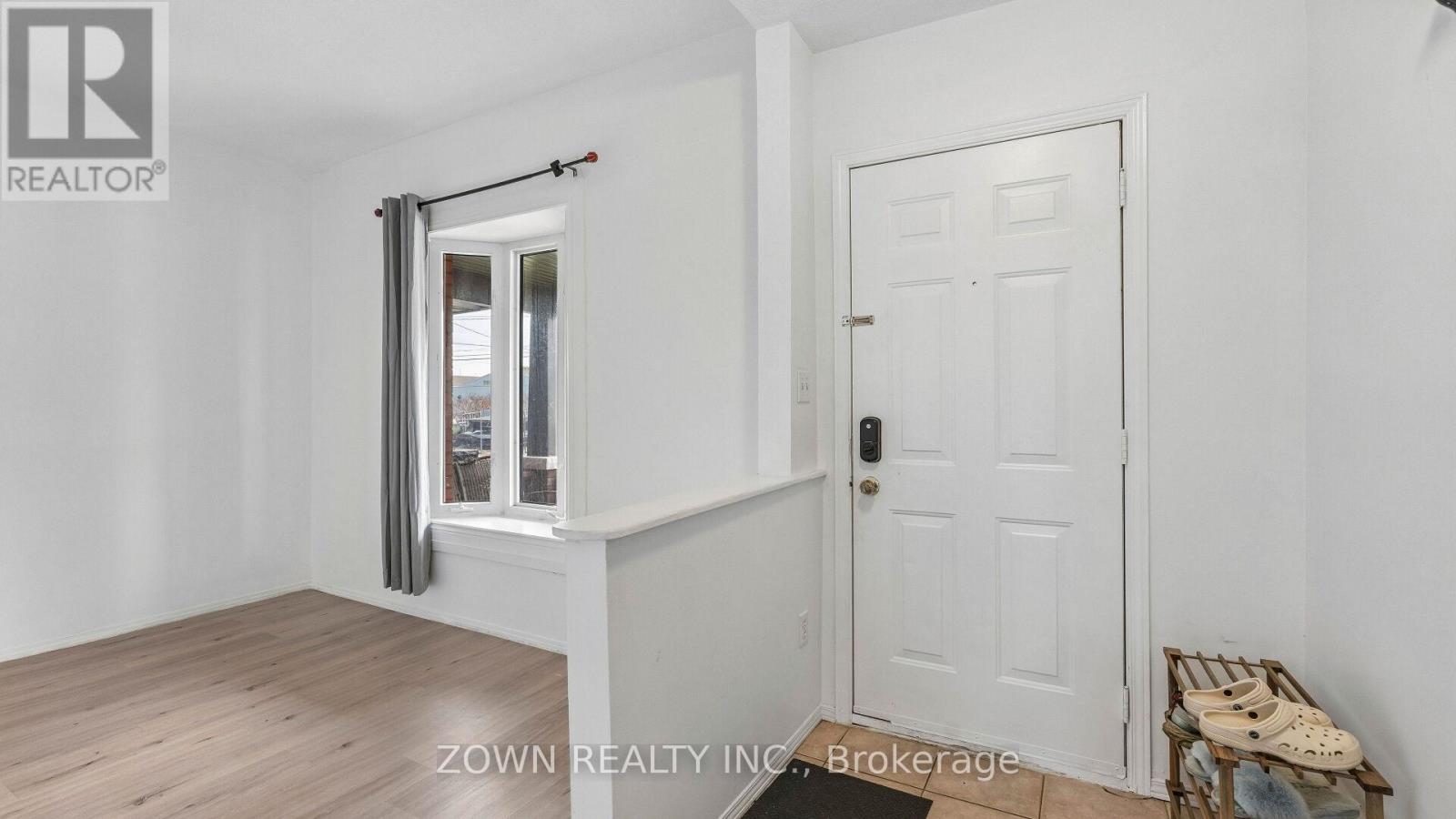 111 Hillyard Street, Hamilton, Ontario  L8L 6B5 - Photo 4 - X13033724