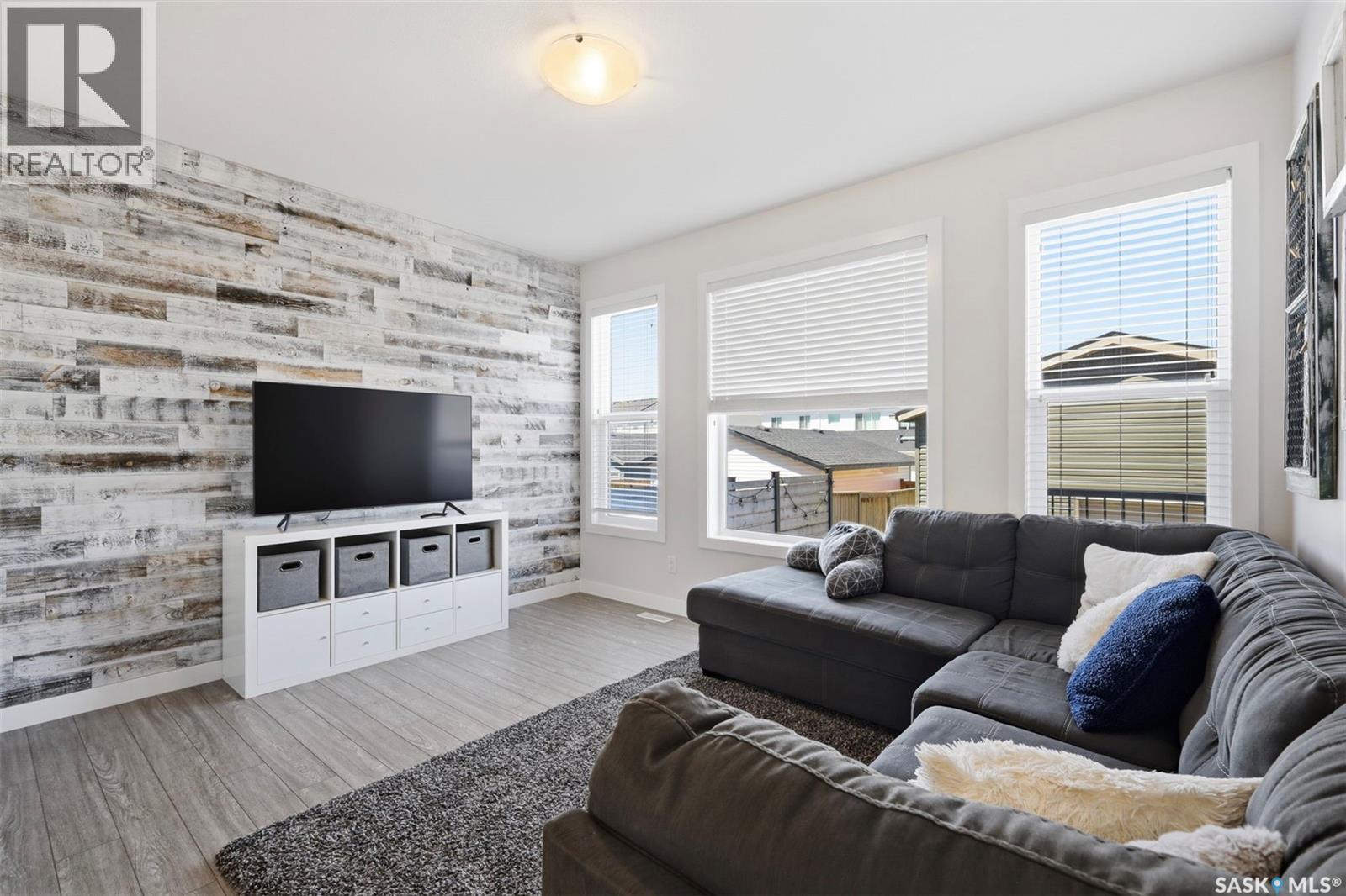 243 Newton Link, Saskatoon, Saskatchewan  S7V 0M8 - Photo 12 - SK033604